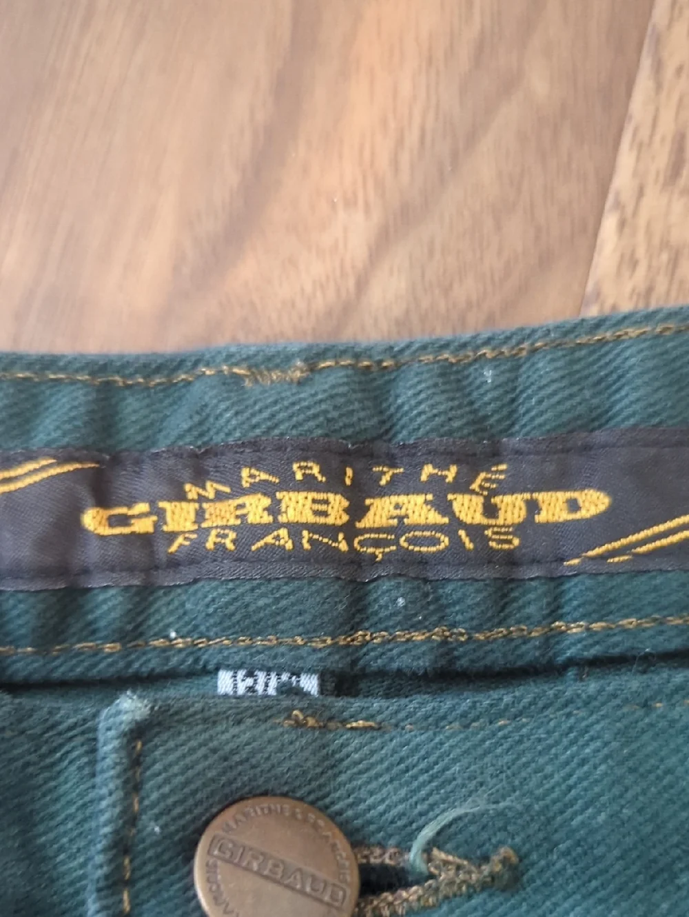 Marithe Francois Girbaud Green Vintage Roll-Cuff Women's Bermuda Shorts